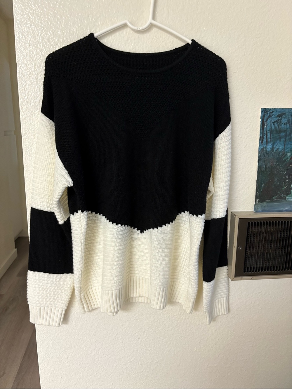 Black & White Colorblock Knit Sweater - Women's Pullover